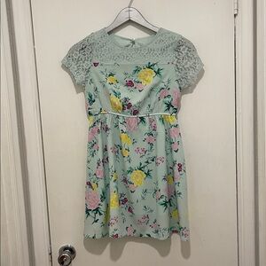 SO off white greenish and Yellow Puff Sleeve Sundress Casual